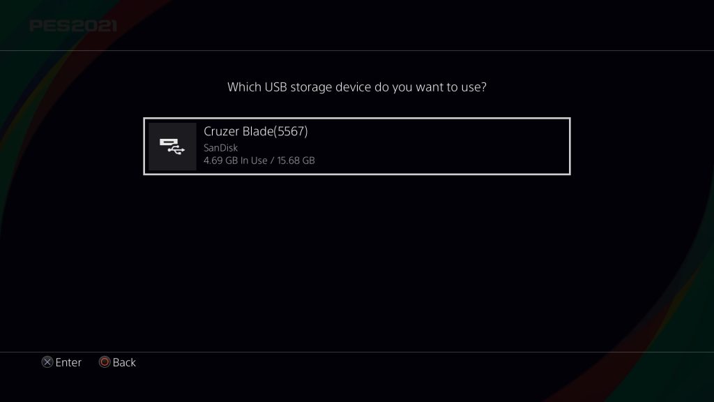 Masukan kaset PES 2021 ke dalam PS 4